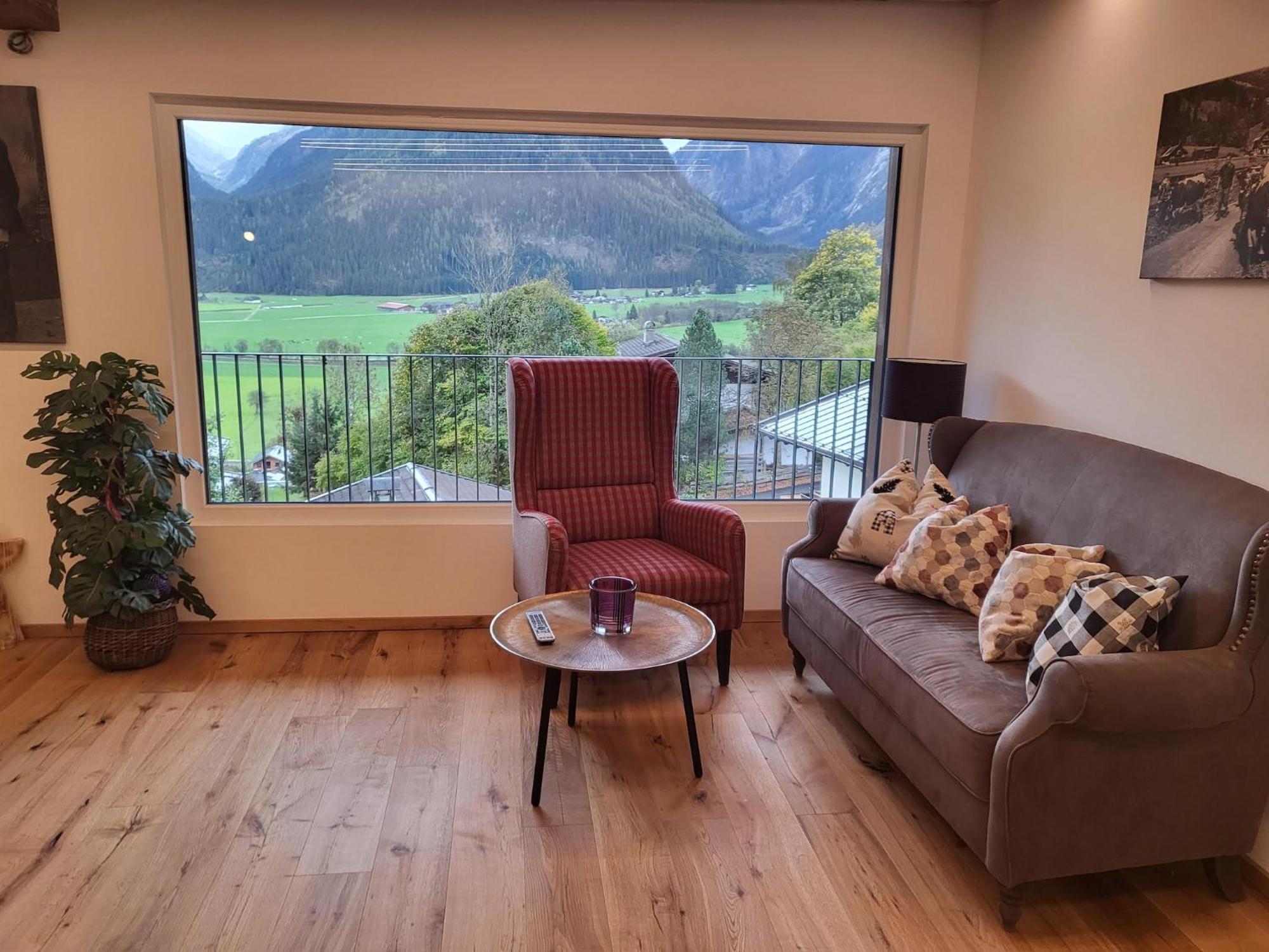Apartment In Neukirchen With A Balcony Neukirchen am Grossvenediger Exterior photo
